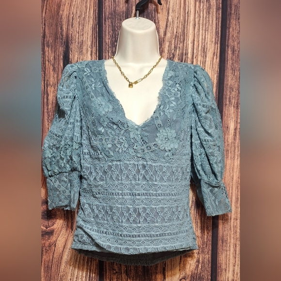 Gimmicks by BKE Lace Blouse in Teal - Picture 2 of 4